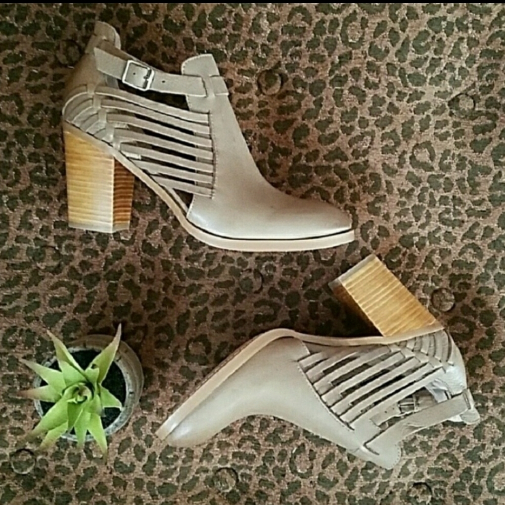 Latigo Jasmine Mushroom Leather Ankle Booties